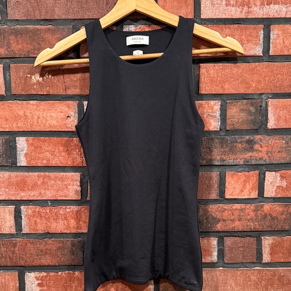 Aritzia Classic Black Tank Top - Picture 2 of 6